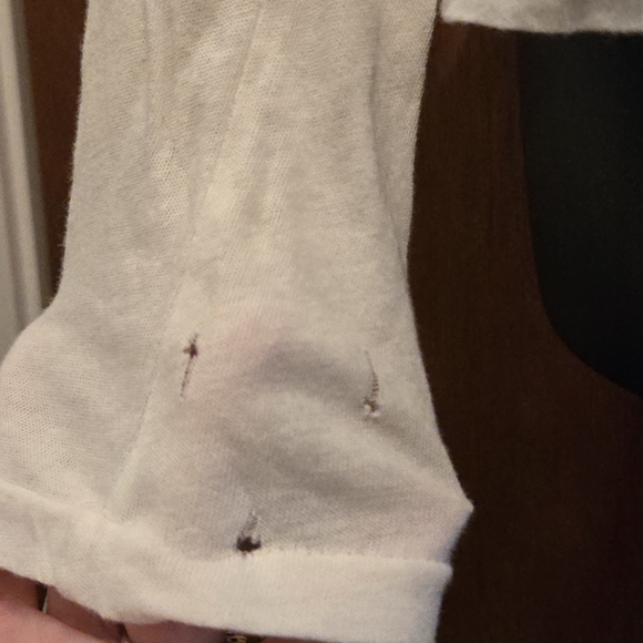 American Eagle Outfitters white long sleeved "FRESH" logo lightweight top szSP - Picture 4 of 7